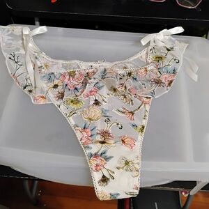 Victoria Secret Dream Angels Collection, XL, Floral Lace Thong